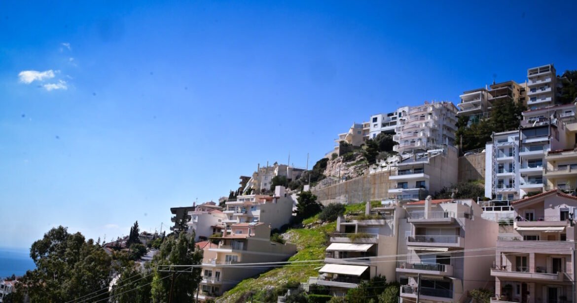 Ακίνητα: Οι ιδιοκτήτες λένε όχι σε πλαφόν στα ενοίκια – Προτείνουν μέτρα για να βγουν περισσότερα σπίτια στην αγορά