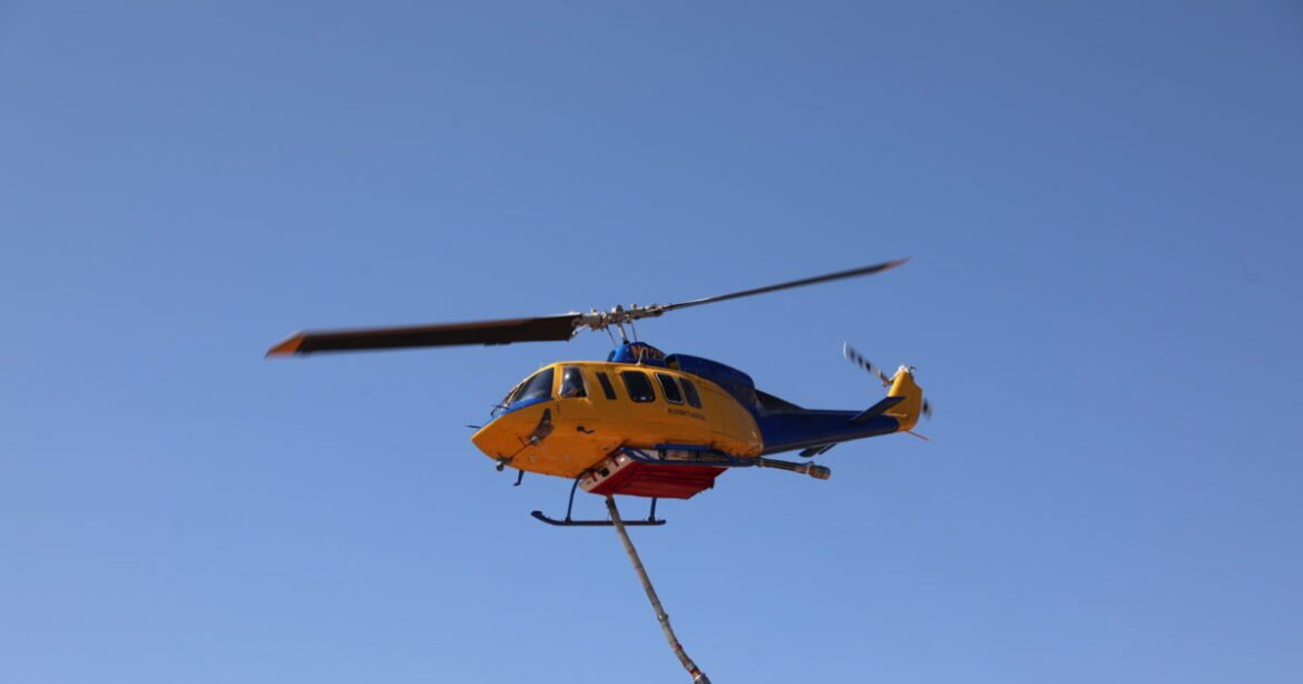 Φωτιά στην Άνδρο – Μήνυμα από το 112 «απομακρυνθείτε προς Μπατσί»