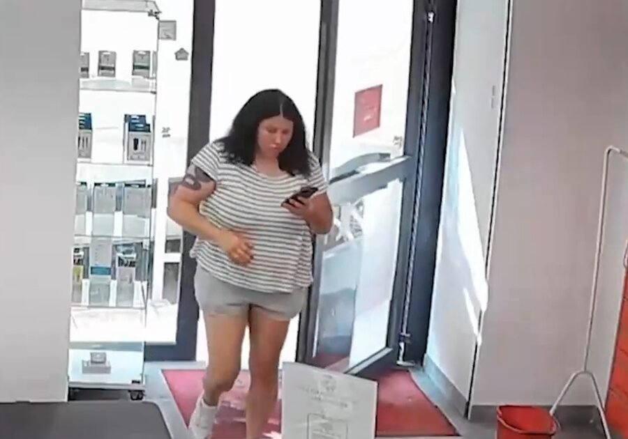 Αξιωματικοί εκτέλεσαν τη γυναίκα που χτύπησε τον ολιγάρχη στο Μονακό: Το δωμάτιο της φρίκης στο Κίεβο (βίντεο)