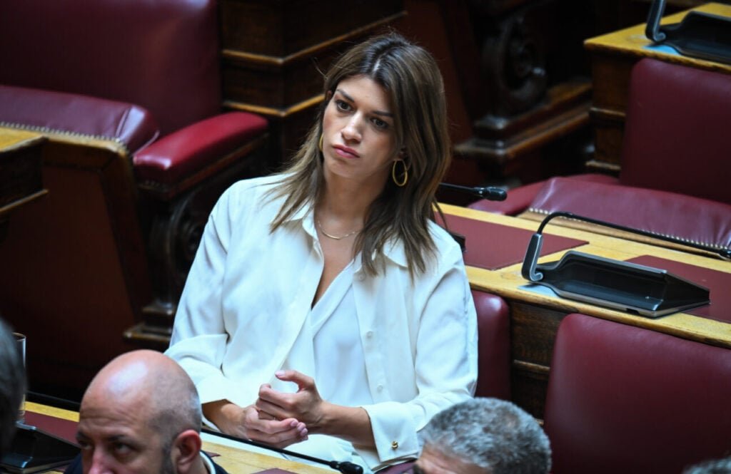 ΣΥΡΙΖΑ: Παραιτήθηκε από το βουλευτικό αξίωμα η Κατερίνα Νοτοπούλου