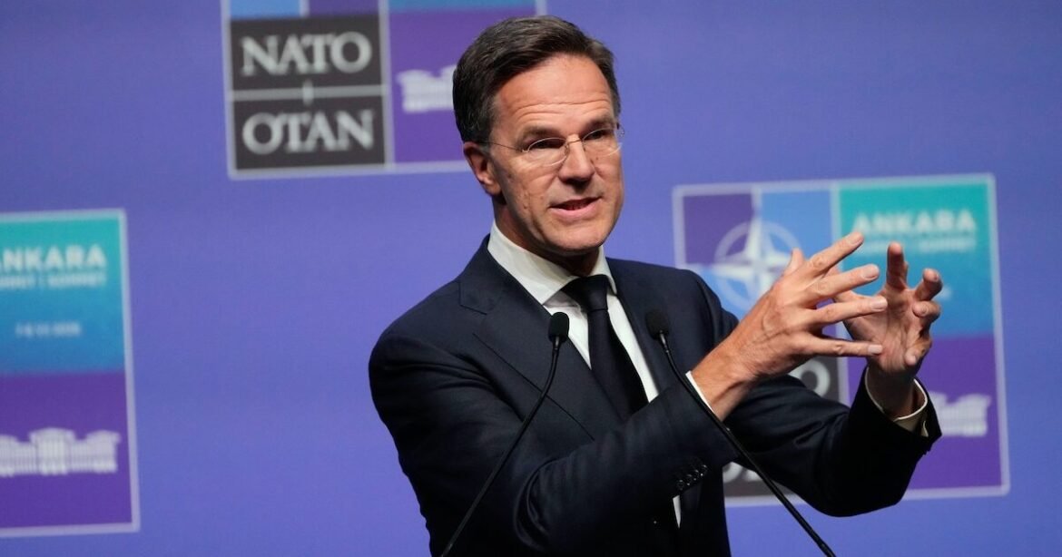 Μαρκ Ρούτε: «Πειράζει την αυτοεκτίμησή σας;» – Η ερώτηση Δανού δημοσιογράφου για τον Τραμπ που τον στρίμωξε (βίντεο)