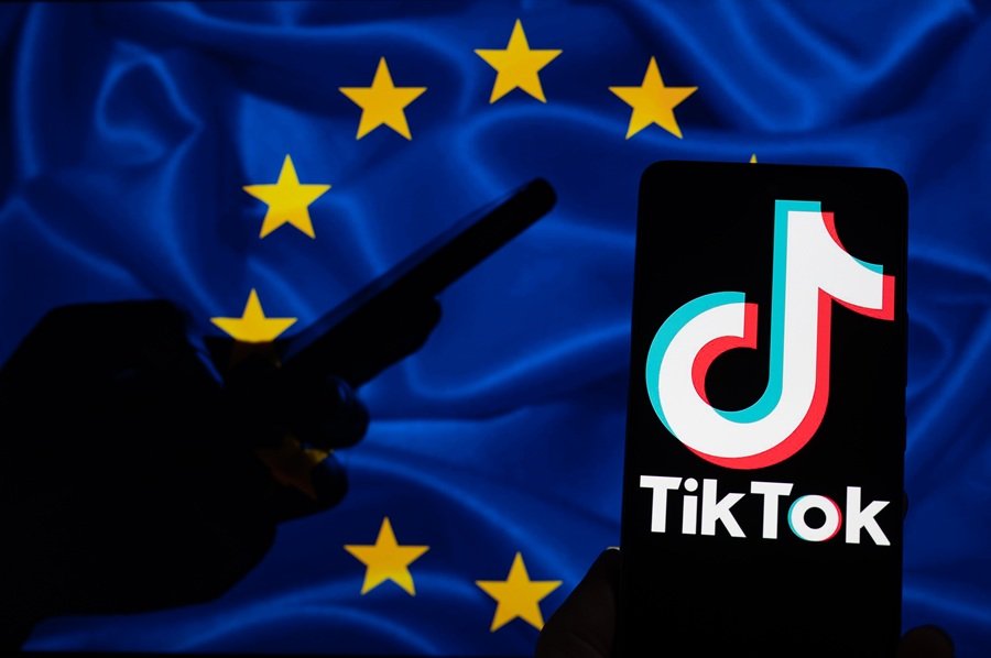 Καθολική απαγόρευση των social media για τους ανήλικους προετοιμάζει η Ευρωπαϊκή Ένωση