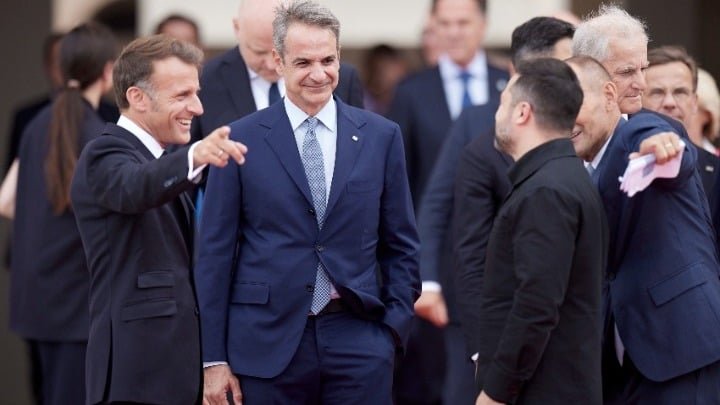 Στο Παρίσι ο Μητσοτάκης για τη Σύνοδο της «Συμμαχίας των Προθύμων»