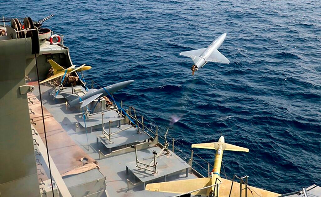 Το Ιράν κρατά κλειστό το Στενό του Ορμούζ: Ο Τραμπ απειλεί με χτυπήματα σε γέφυρες και ηλεκτρική ενέργεια