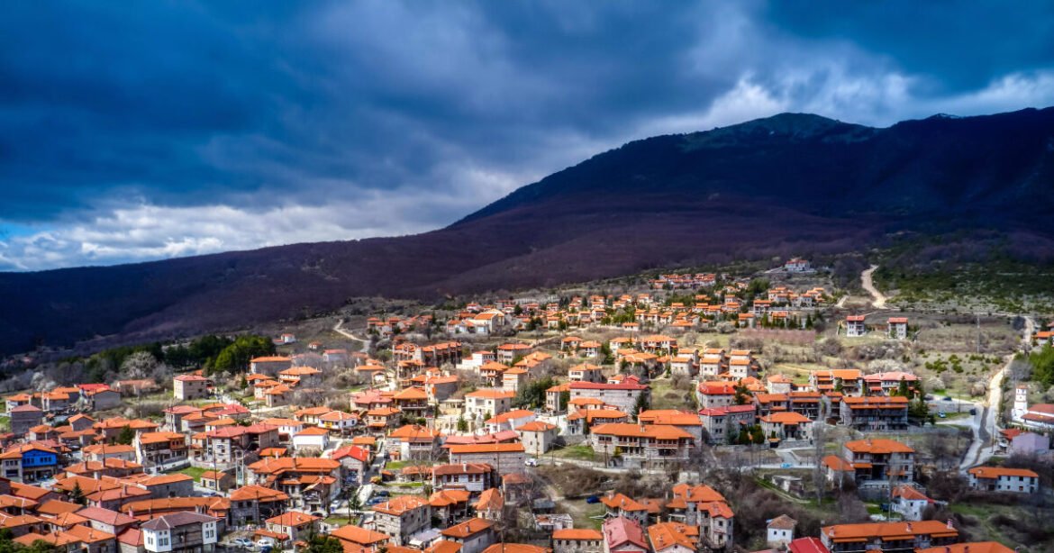 Δόμηση σε εγκαταλελειμμένους οικισμούς: Τι είναι τα σχέδια Ε.Σ.ΠΕΡ.Α.Α. που υπόσχονται επενδύσεις και ανάπτυξη