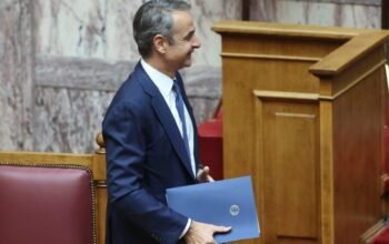 Ενταση στη Βουλή: Αποχώρησε ο Μητσοτάκης, πριν ανέβει στο βήμα η Κωνσταντοπούλου