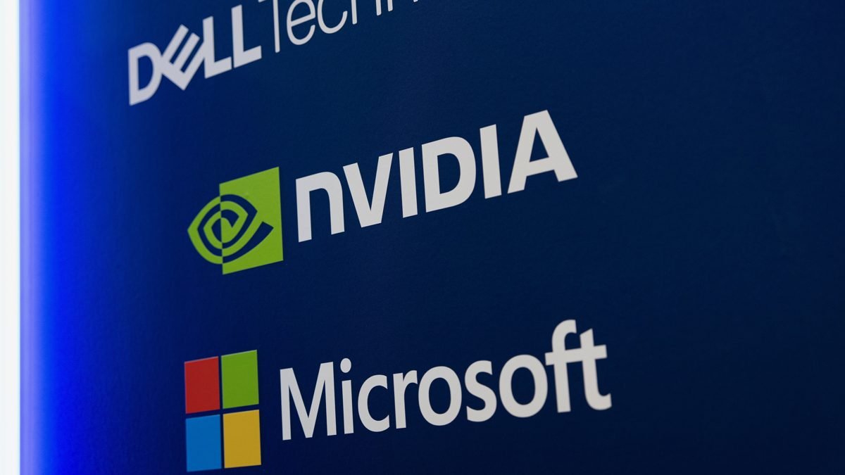 Microsoft και Nvidia: Κοινή παρέμβαση υπέρ των open-weight AI μοντέλων μετά τις απειλές του Λευκού Οίκου