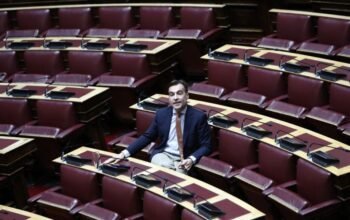 Από Πλεύση, Κασσελάκη και τώρα ΠΑΣΟΚ ο Μιχάλης Χουρδάκης