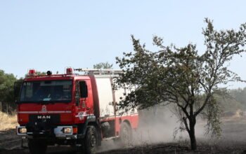 Φωτιά στον Τύρναβο – Μεγάλη κινητοποίηση της Πυροσβεστικής