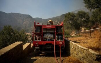 Φωτιά στο Μενίδι – Κινητοποίηση της Πυροσβεστικής