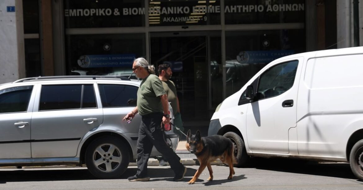 Τηλεφώνημα για βόμβα στο ΕΒΕΑ – Κλιμάκιο του ΤΕΕΜ στο σημείο