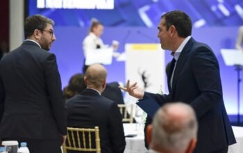 Ολομέτωπη επίθεση Ανδρουλάκη σε Τσίπρα: Πες μας τώρα ποιος σε χρηματοδοτεί!