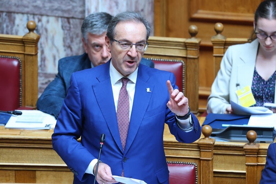 Εγκρίθηκε το νομοσχέδιο για τις στρατηγικές αγωγές (SLAPPs) – Πώς ψήφισαν τα κόμματα