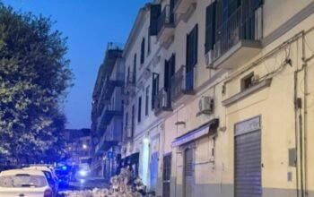 Σεισμός 4,7 Ρίχτερ στη Νάπολη – Στους δρόμους οι κάτοικοι, ζημιές σε κτίρια (Βίντεο)