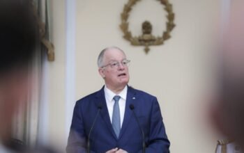 Τασούλας: «Η θυσία των τριών πυροσβεστών υπενθυμίζει την επικινδυνότητα του έργου τους»