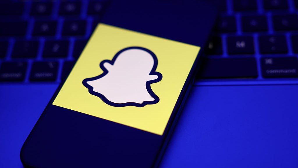 Snapchat: Τέλος στα 100% AI βίντεο στο Spotlight για την καταπολέμηση του «AI slop»