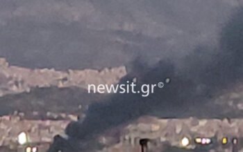 Φωτιά στον Βοτανικό, κοντά στο νέο γήπεδο του Παναθηναϊκού – Αποπνικτική ατμόσφαιρα από τον πυκνό καπνό