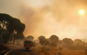 Γαλλία: Οι φλόγες έφεραν στο φως οπλοστάσιο του Β΄ Παγκοσμίου Πολέμου
