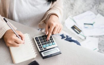 Εξωδικαστικός μηχανισμός: Πάνω από 20 δισ. ευρώ οι ρυθμίσεις οφειλών – Τα «κουρέματα» και οι διάρκειες