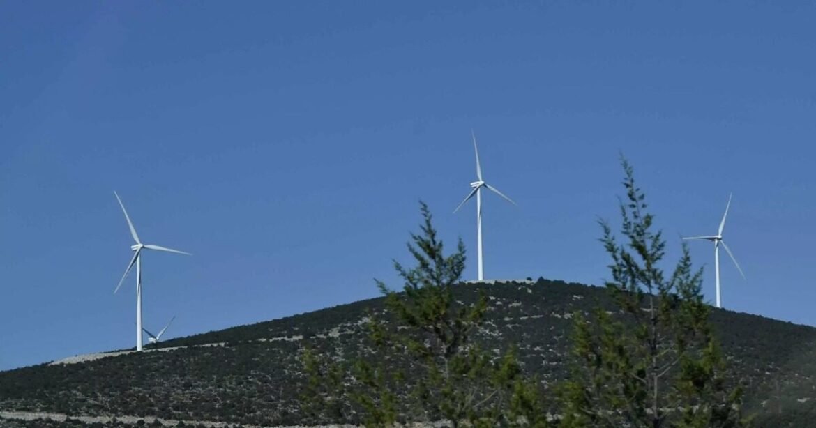 Στα 2-2,35 GW ο στόχος για τα πρώτα υπεράκτια αιολικά πάρκα που θα λειτουργήσουν στη χώρα μας