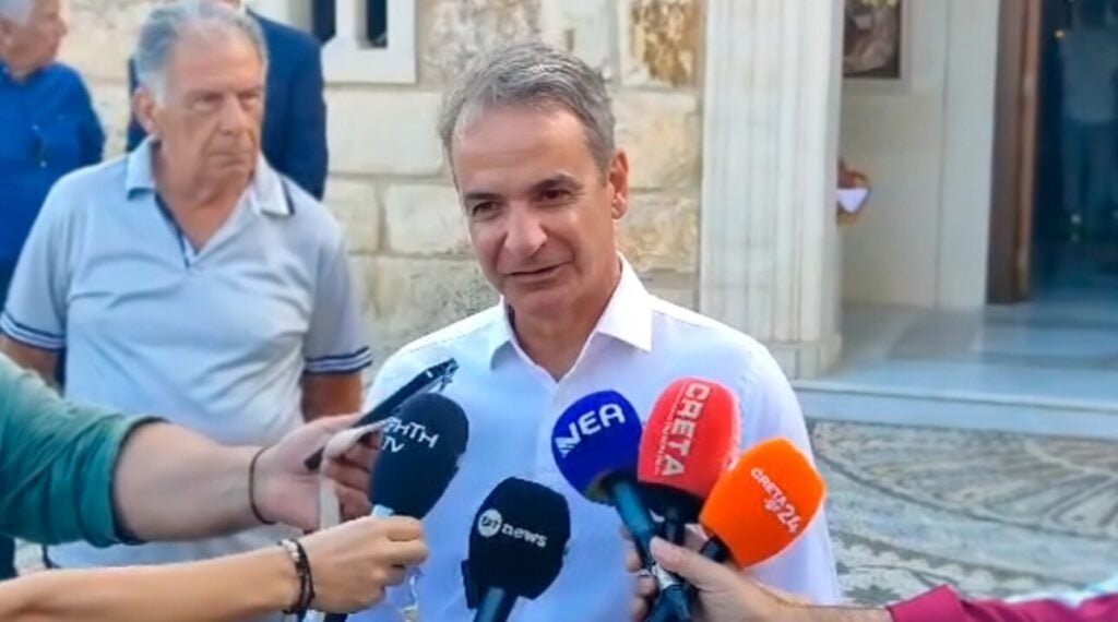 Μητσοτάκη από τα Χανιά: «Να αντλήσουμε δύναμη για τον καθημερινό μας αγώνα
