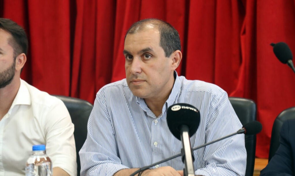 Κατσαφάδος: «Η κλιματική κρίση δεν βάζει φωτιές»