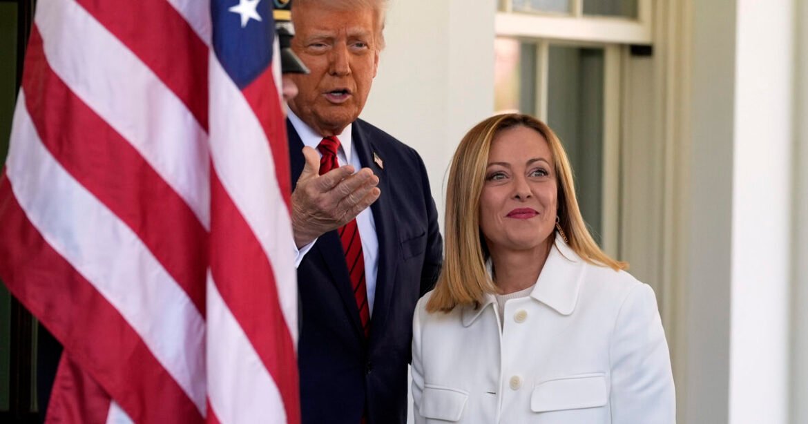 Μελόνι για την ταραχώδη σχέση με Τραμπ: Νόμιζα ότι θα ήταν πιο εύκολη