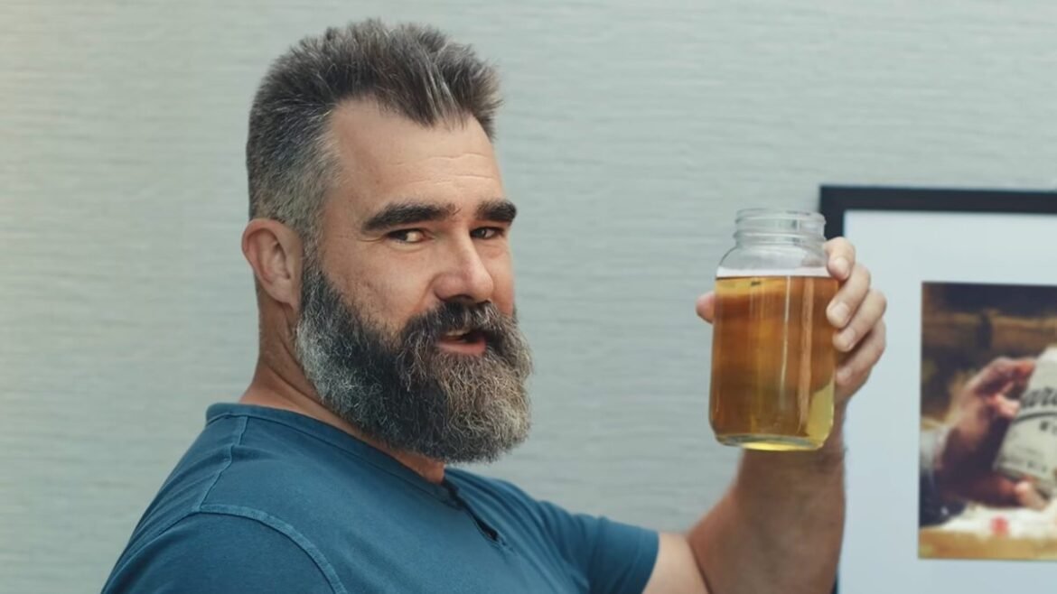 Viral διαφήμιση μπύρας προτείνει… ούρα για την ψύξη των AI data centers