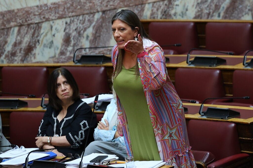 Κωνσταντοπούλου σε Τουρνά για τις φωτιές: Φταίνε οι ανεμογεννήτριες – αυτά μάθατε στον Στρατό;