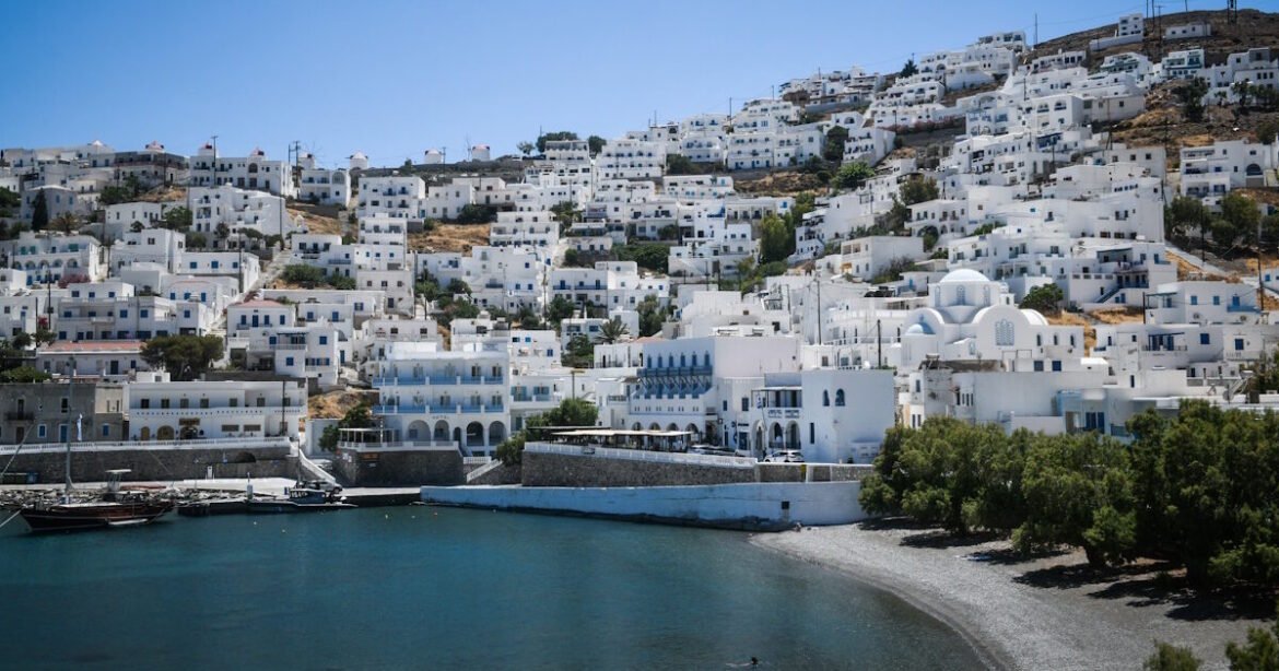 Στα ύψη οι τιμές των ακινήτων στα ελληνικά νησιά – Το προφίλ των ξένων αγοραστών