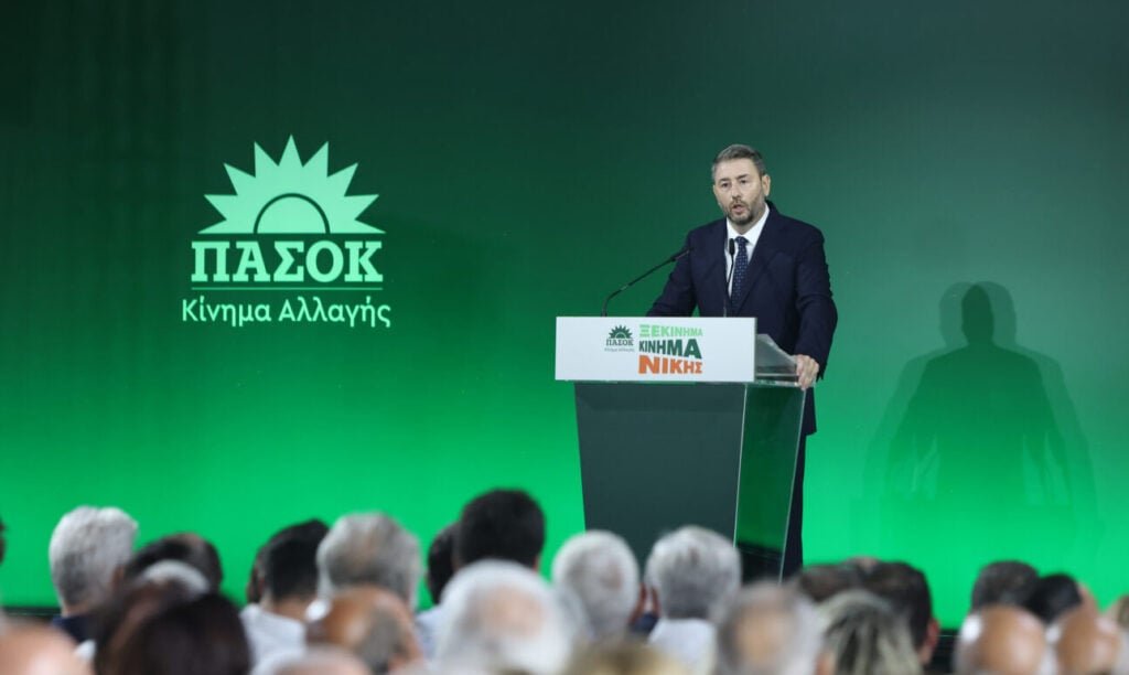 Ανδρουλάκης από Ηράκλειο: Δεσμεύσεις για 13ο μισθό, 13η σύνταξη και νέο ΕΚΑΣ