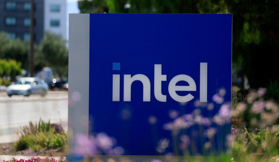 Intel: Ετοιμάζει τρίτη αύξηση τιμών στους επεξεργαστές και νέο γύρο απολύσεων μέσα στο 2026