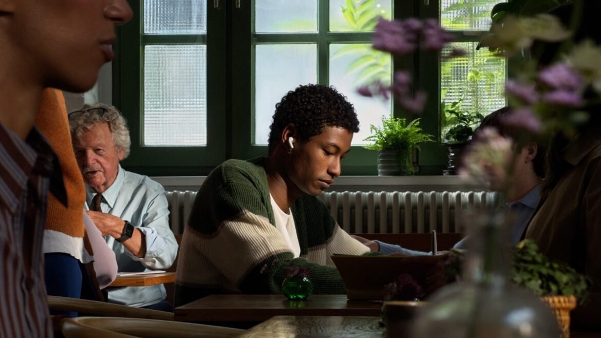 Apple AirPods 5: Αποκαλύφθηκαν σε δύο εκδόσεις με έως 50% πιο αποτελεσματικό ANC