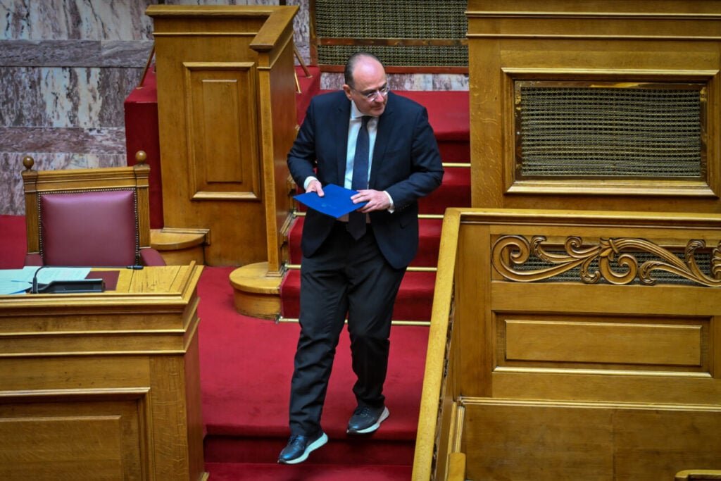 Αλλαξε από εισηγητής της ΝΔ ο Λαζαρίδης μετά την επίθεση στον διευθυντή του Δένδια