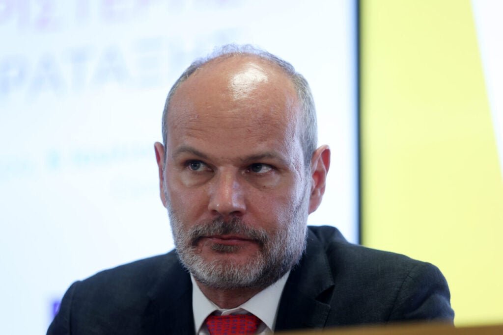 Ο Πιερρακάκης σήκωσε το γάντι για Κρις Ρόκος και πρσέλκυση hedge funds: To μόνο που ξέρουν στην ΕΛ.Α.Σ είναι η φυγή κεφαλαίων