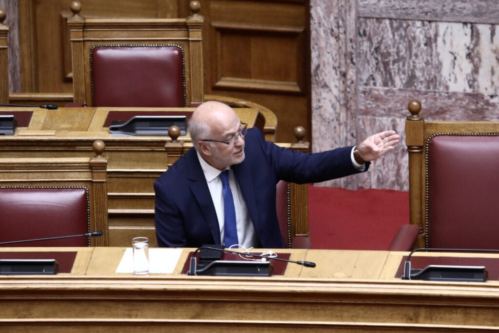 Φλωρίδης: «Παρακμιακό ντουέτο» Δουδωνή – Κωνσταντοπούλου στη Βουλή – Το ΠΑΣΟΚ επέλεξε τον δρόμο της αυτογελοιοποίησης