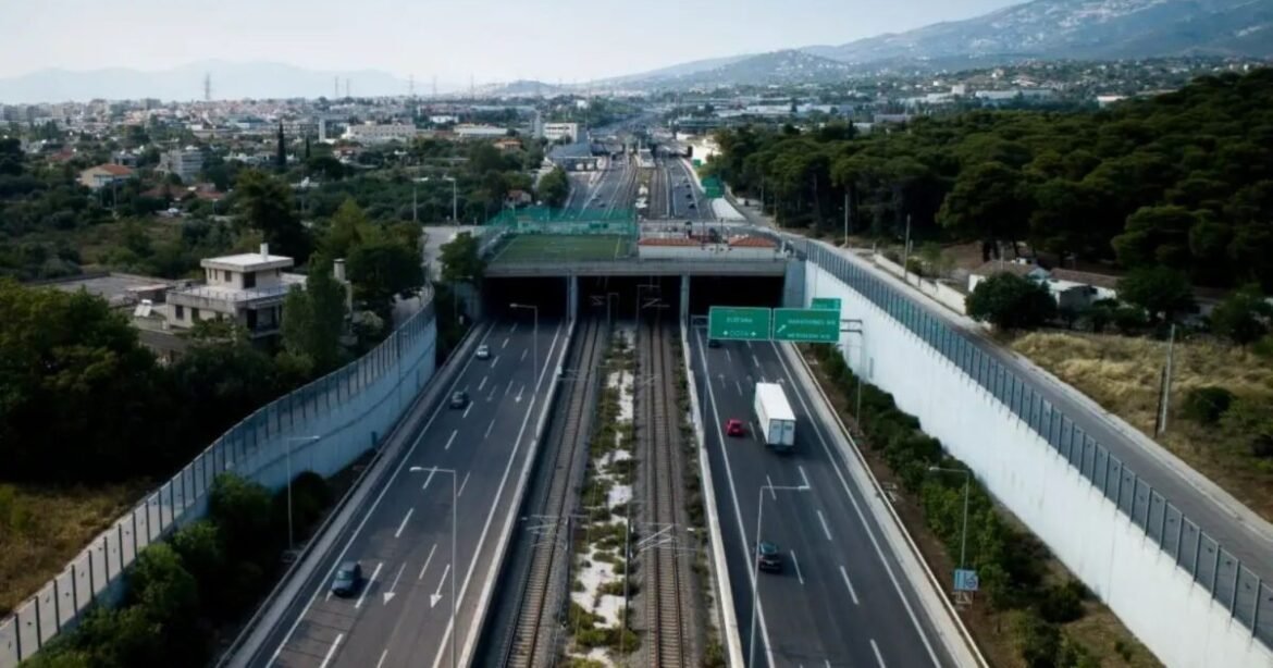 Τροχαίο στην Αττική Οδό: Διακοπή κυκλοφορίας στο ρεύμα προς αεροδρόμιο μετά την έξοδο Ασπροπύργου
