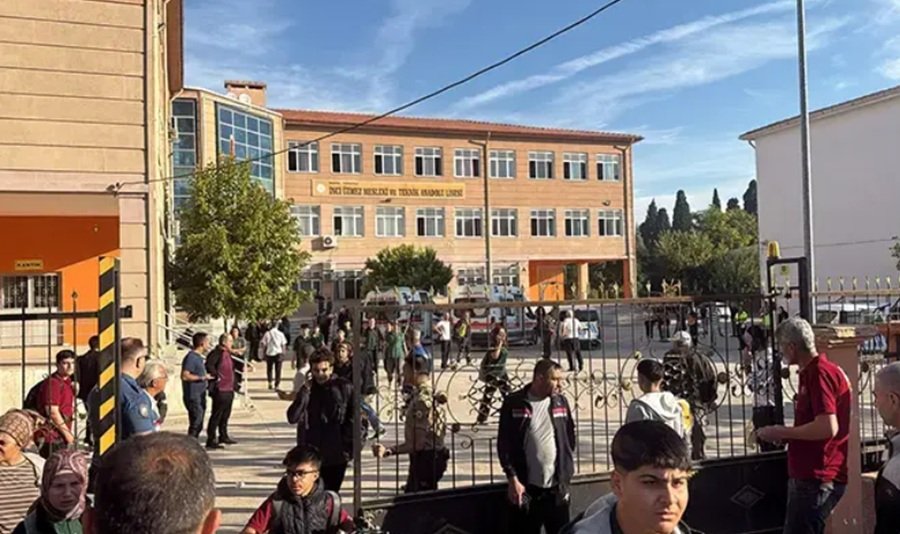 Τρόμος σε λύκειο στην Τουρκία: Άγνωστος άνοιξε πυρ και τραυμάτισε μαθητές