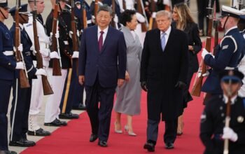 Έστρωσε… κόκκινο χαλί για τον Σι ο Τραμπ – Εντυπωσιακή υποδοχή στη Νέα Υόρκη (βίντεο)