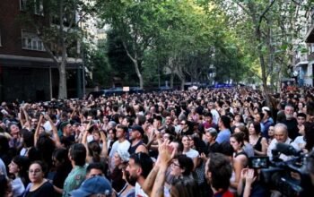 Η έξωση της 87χρονης Μαρικάρμεν ξεσηκώνει την Ισπανία – Χιλιάδες διαδηλωτές στους δρόμους (Βίντεο)