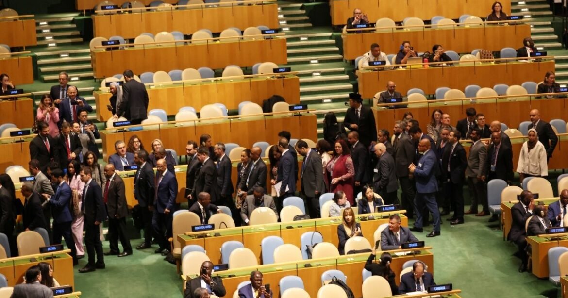 ΟΗΕ: Άδειασε η αίθουσα στην ομιλία Νετανιάχου – Δείτε βίντεο