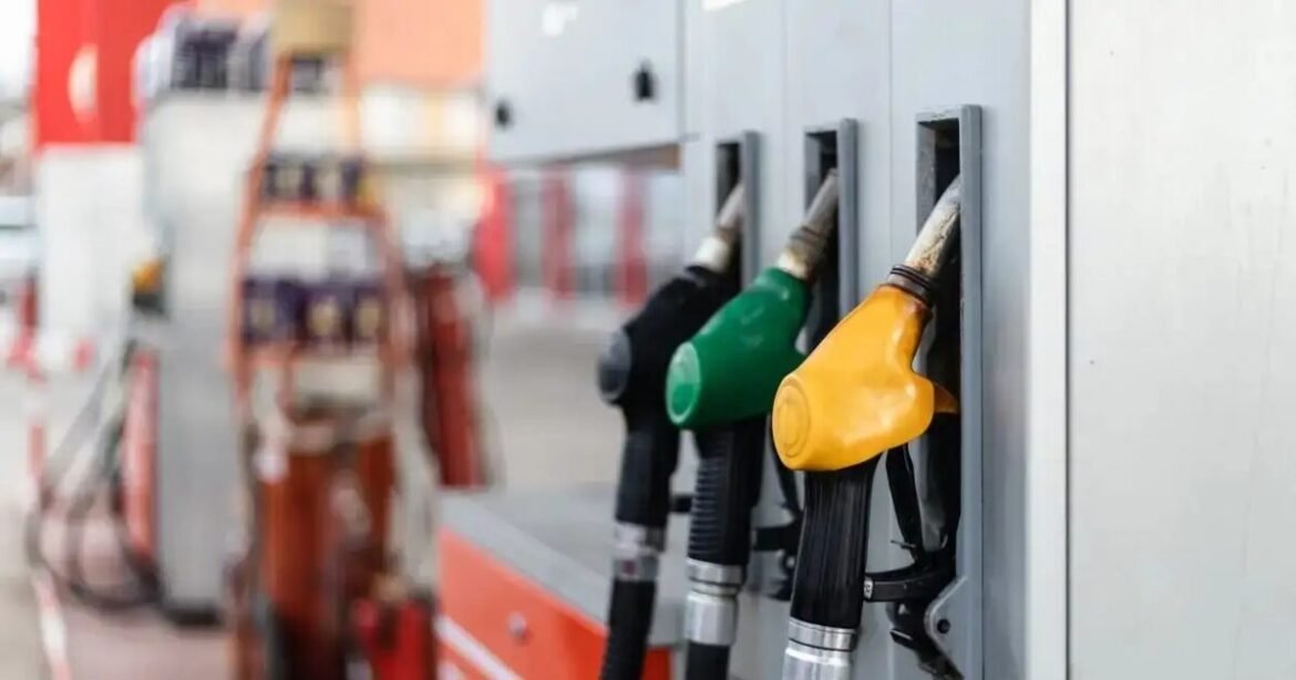 Καύσιμα: Τι δείχνουν τα μειωμένα έσοδα από ΕΦΚ στο 8μηνο – Πρόβλεψη για νέα άνοδο τιμών