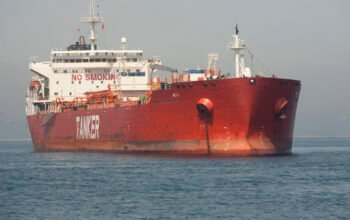 Δεξαμενόπλοια: Άλμα άνω του 800% στους ναύλους μέσα σε έναν χρόνο – Αύξηση έως 62% στις αξίες των πλοίων