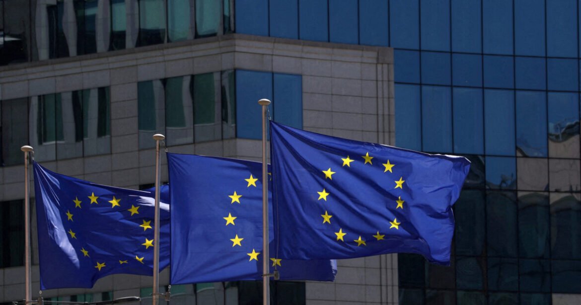 Άτυπο συμβούλιο Ενέργειας της ΕΕ: Οι Βρυξέλλες «εξετάζουν τι μπορούν να κάνουν» για να μειωθεί η τιμή των καυσίμων