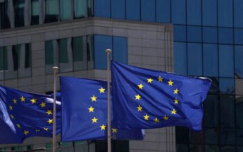 Άτυπο συμβούλιο Ενέργειας της ΕΕ: Οι Βρυξέλλες «εξετάζουν τι μπορούν να κάνουν» για να μειωθεί η τιμή των καυσίμων
