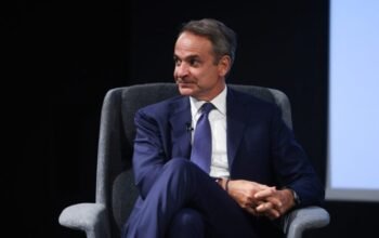 Μητσοτάκης σε Φον ντερ Λάιεν: Να λάβουμε τολμηρά μέτρα για την ενεργειακή κρίση
