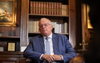 Μήνυμα Τασούλα: Δεν υπάρχει λαός που να επιθυμεί την αστάθεια – όχι στους «υπνοθεραπευτές»