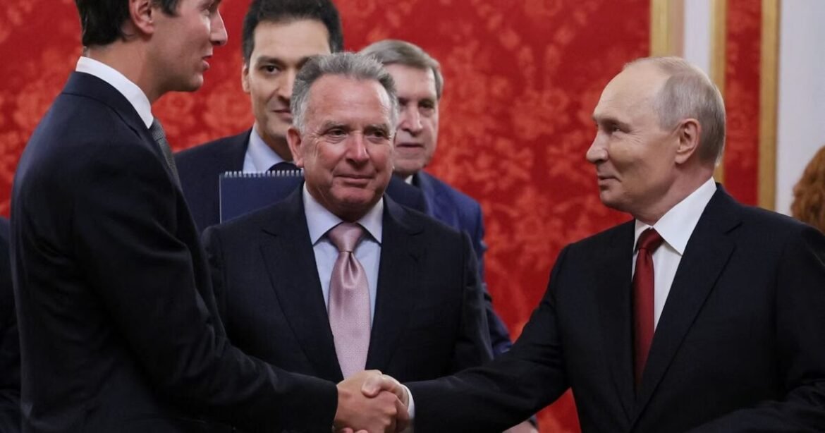 Η οικογένεια Τραμπ και οι φίλοι τους στο deal με τη Lukoil: «Άρωμα» διαπλοκής αποκαλύπτουν οι New York Times