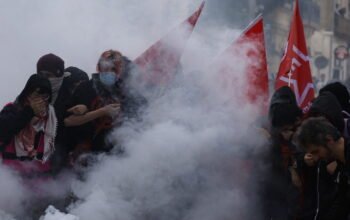 Λεπέν, spreads και καταλήψεις: Ο «μεγάλος ασθενής» της Ευρώπης η Γαλλία