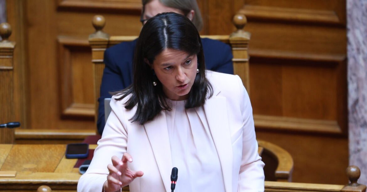 Στην Κεραμέως το πόρισμα για τους εργαζόμενους στις πλατφόρμες